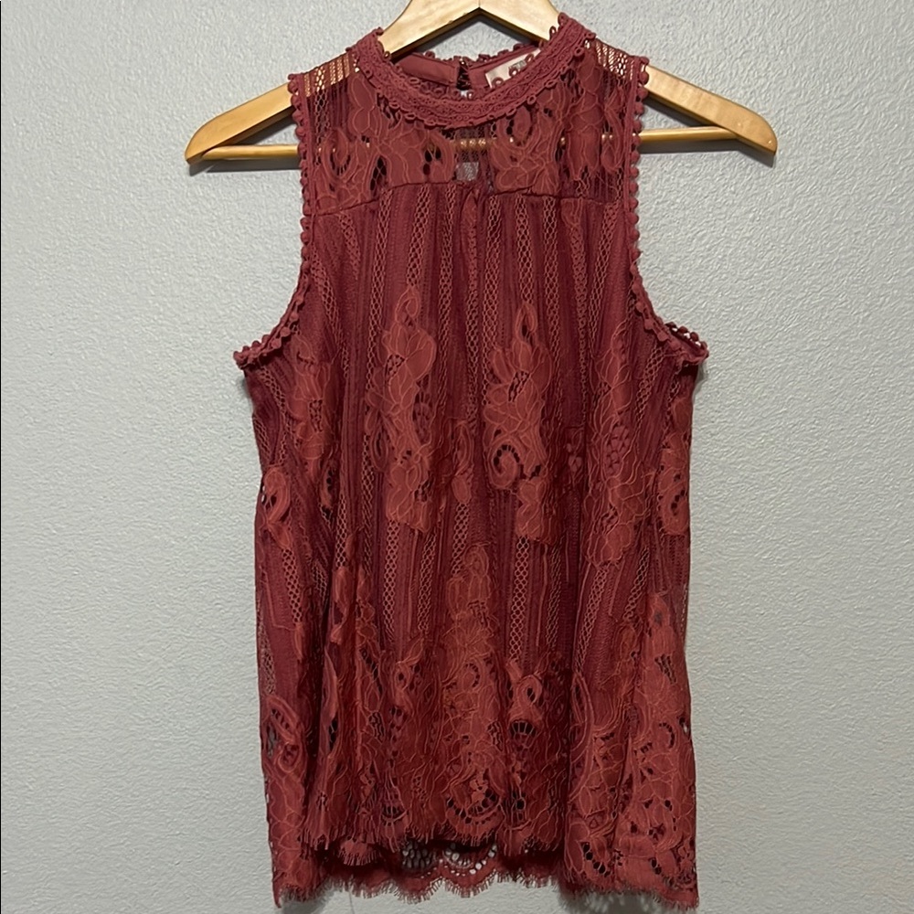 Elegant Lace Sleeveless Top‎ - Red